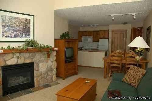 Fireside Lodge Sun Peaks Exterior photo