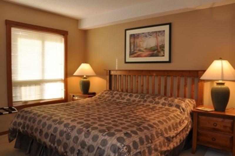 Fireside Lodge Sun Peaks Room photo