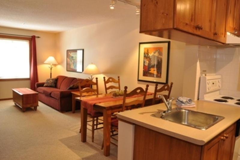 Fireside Lodge Sun Peaks Room photo