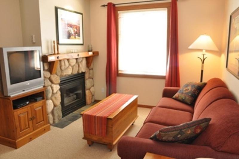 Fireside Lodge Sun Peaks Room photo