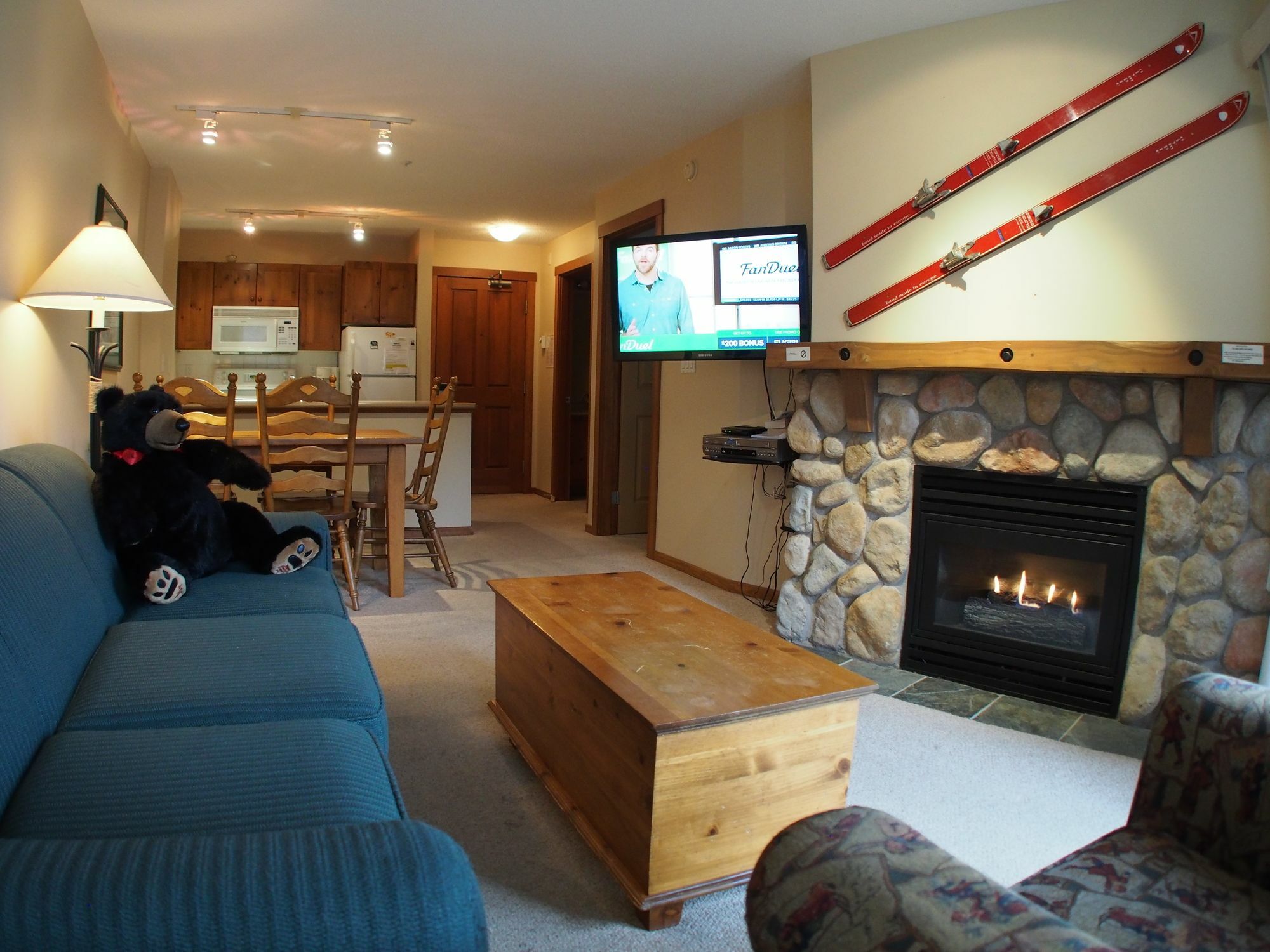 Fireside Lodge Sun Peaks Exterior photo